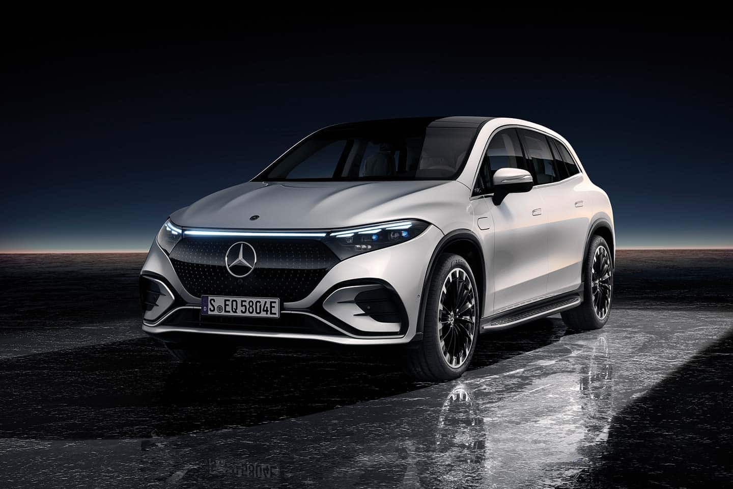 Mercedes EQE SUV