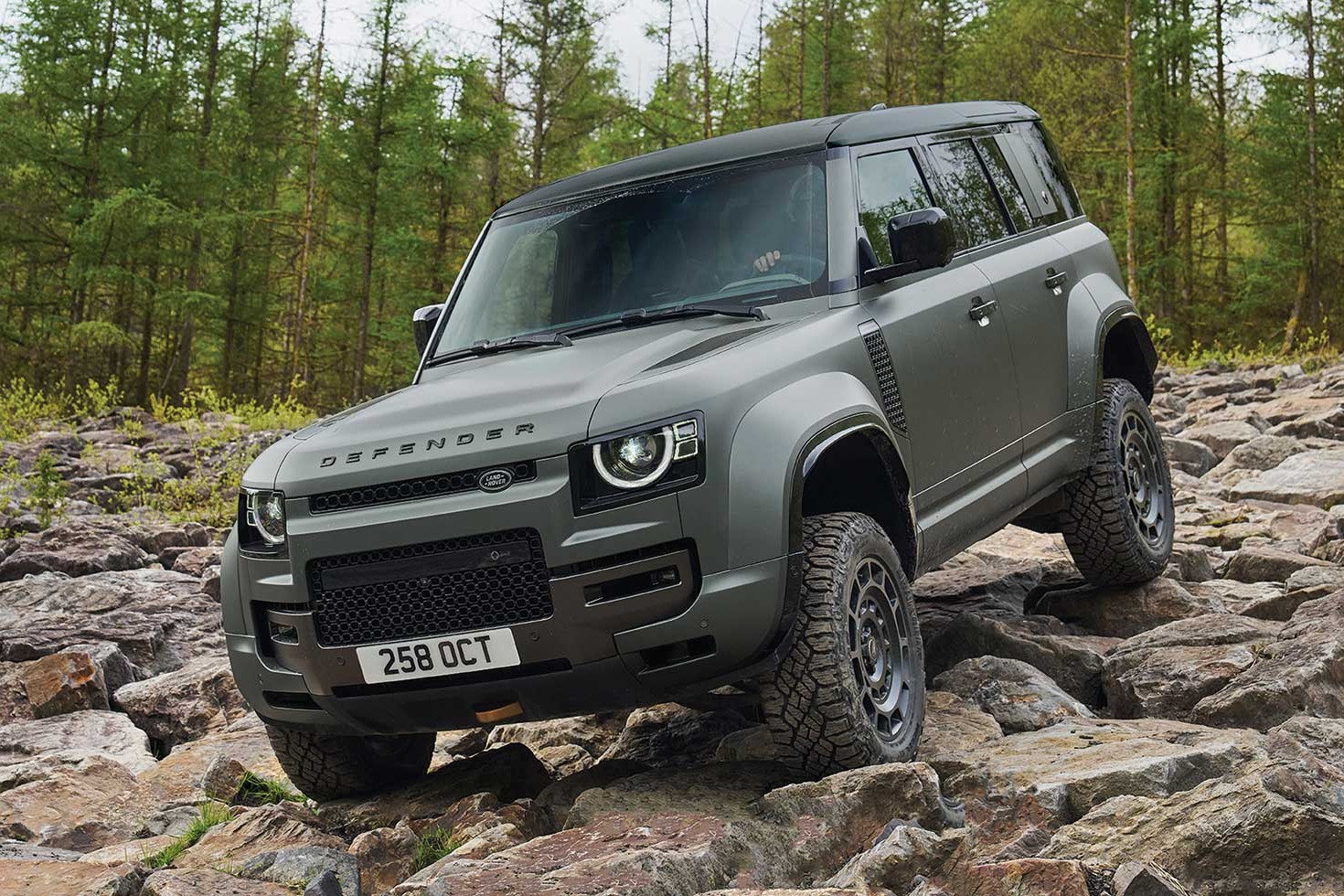 and Rover Defender Octa